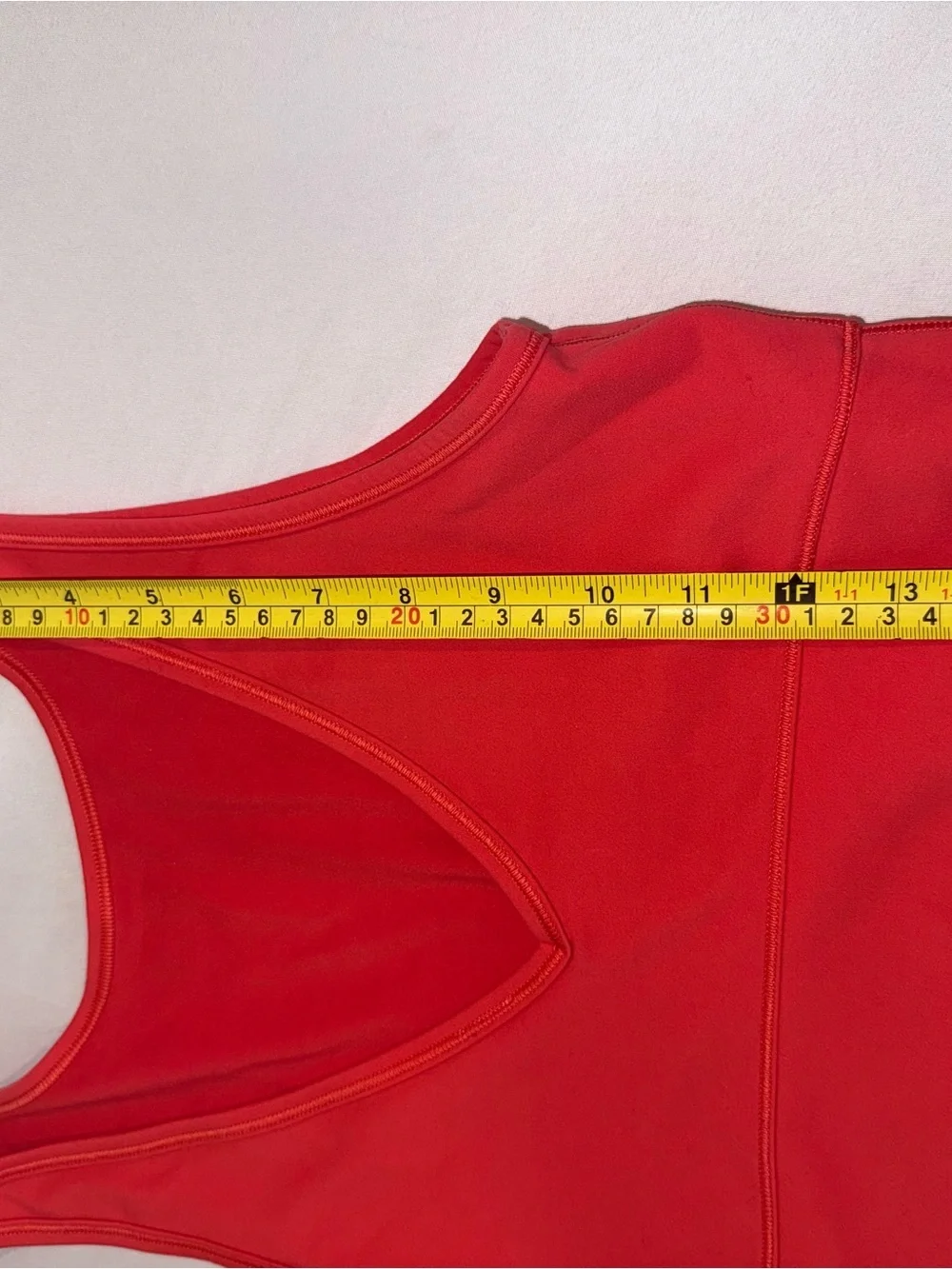 Lululemon Women Red V-Neck Athletic Yoga Sports Bra Size 6 /S